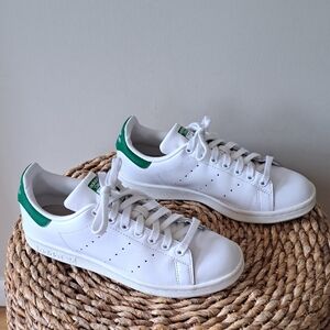Adidas Unisex Original Stan Smith Athleisure White/Green Leather Sneaker M6/W7.5